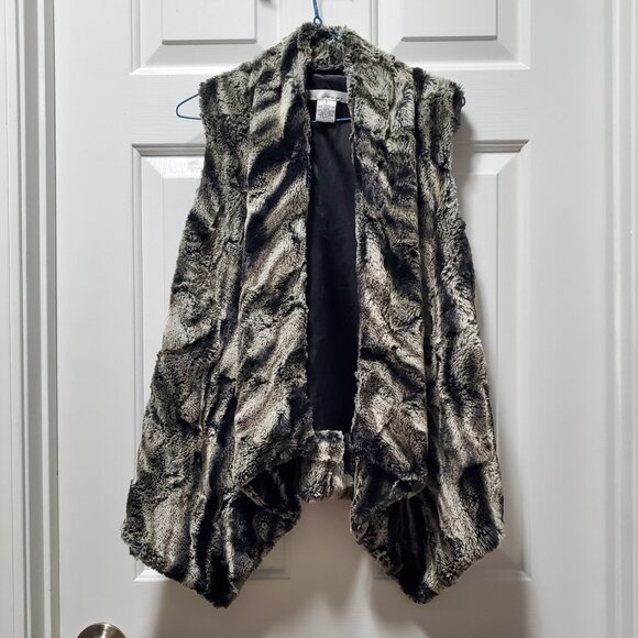 WD.NY Jackets & Blazers - Faux Fur Flyaway Vest | Small